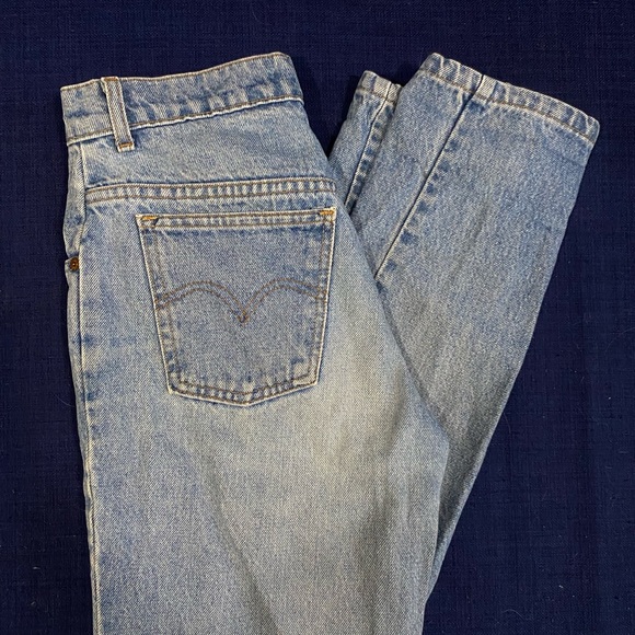 Vintage Levis jeans - Picture 3 of 4